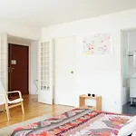 Etoile Studio Paris 16
